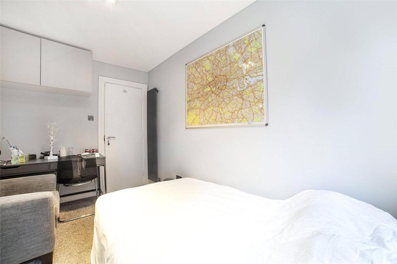 Bedroom In My Seven Dials In Covent Garden Just A Minute's Walk From Soho